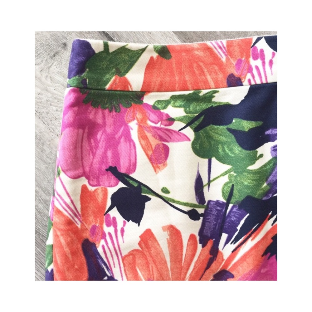 HP ✨ J. Crew • “No. 2” Floral Pencil Skirt - Picture 4 of 7